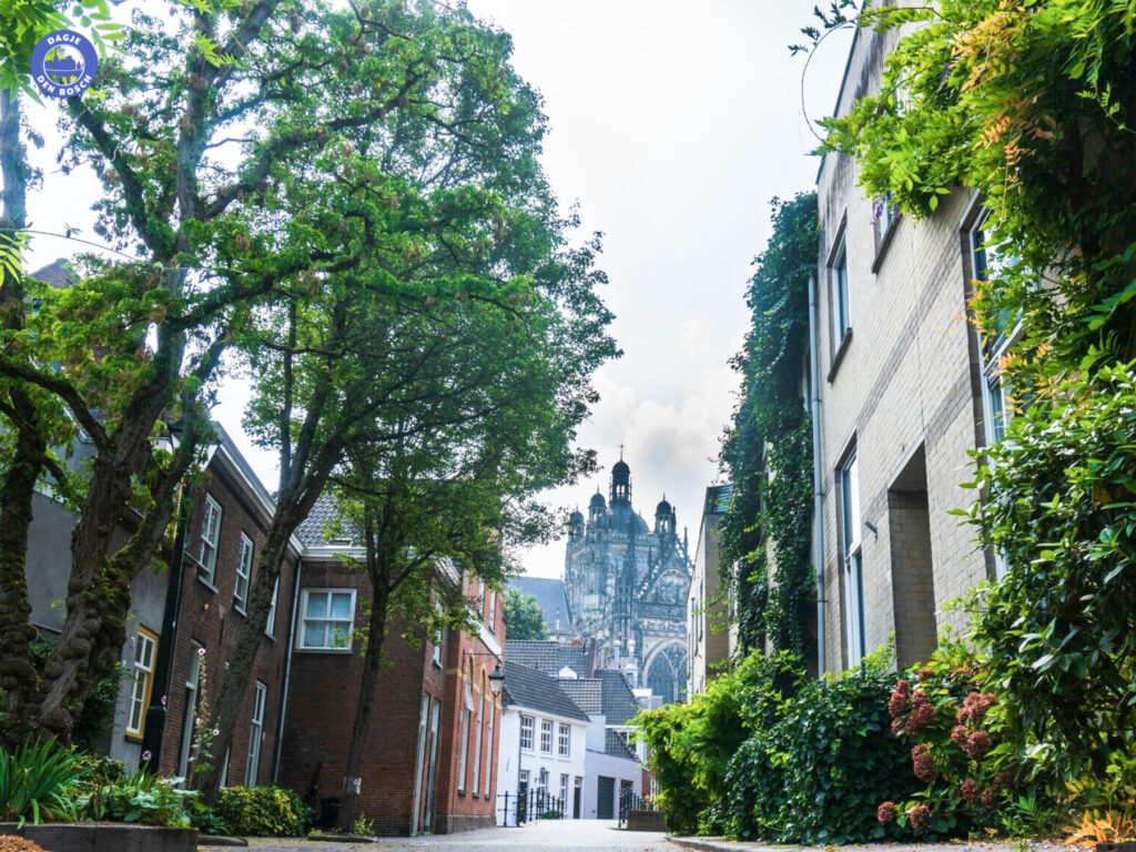 De rol van de Sint‑Jan in de stadsgeschiedenis 1 Rondleiding Den Bosch Dagje Den Bosch.nl 1